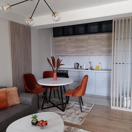 Centar Two Apartment Skopje Exteriör bild