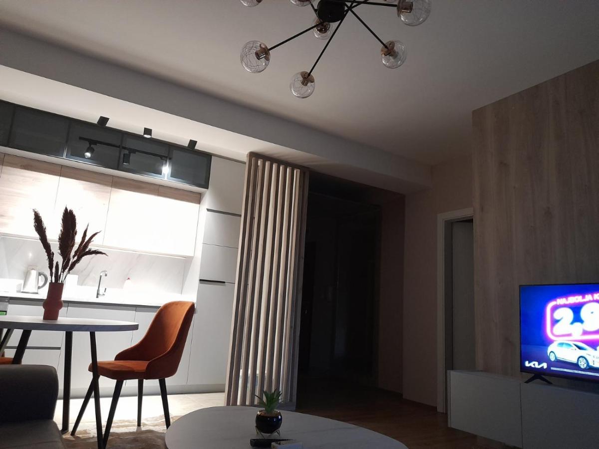 Centar Two Apartment Skopje Exteriör bild